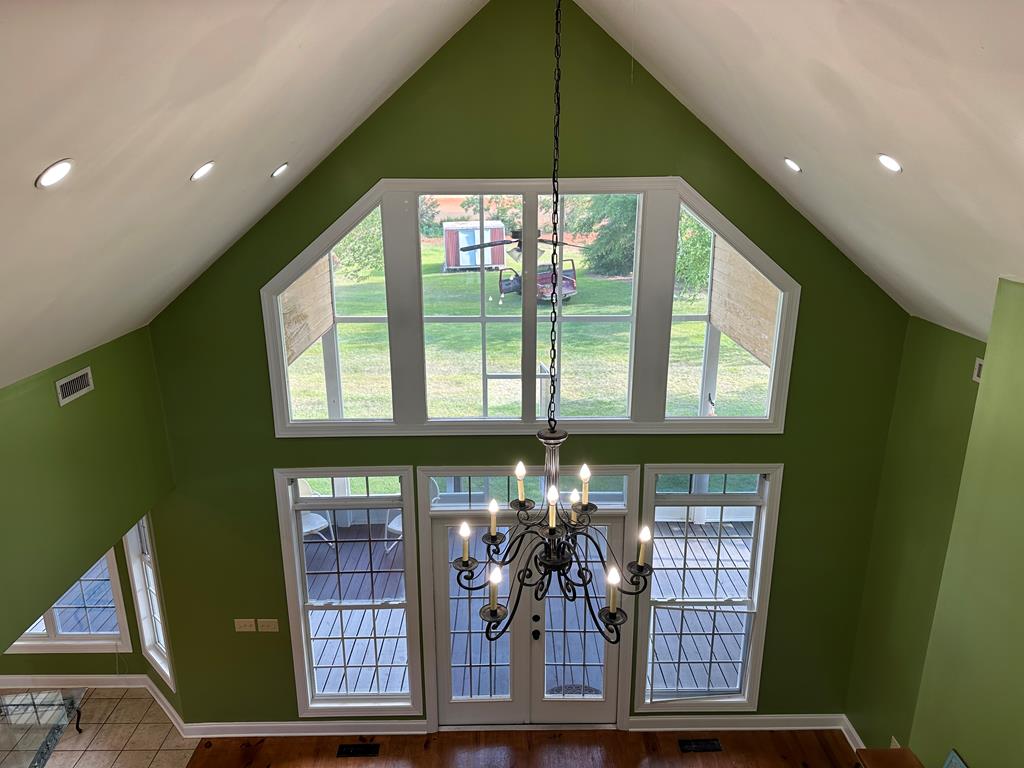 2-Story Vaulted Ceiling in Family Room