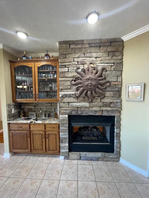 Wet Bar and Double Fireplace off of Kitchen